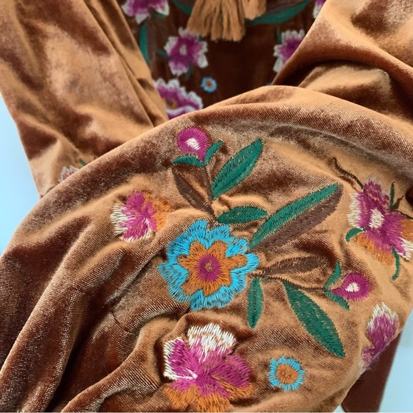 Umgee | size medium floral embroidered dress with tie front made in USA velvet - Picture 12 of 13